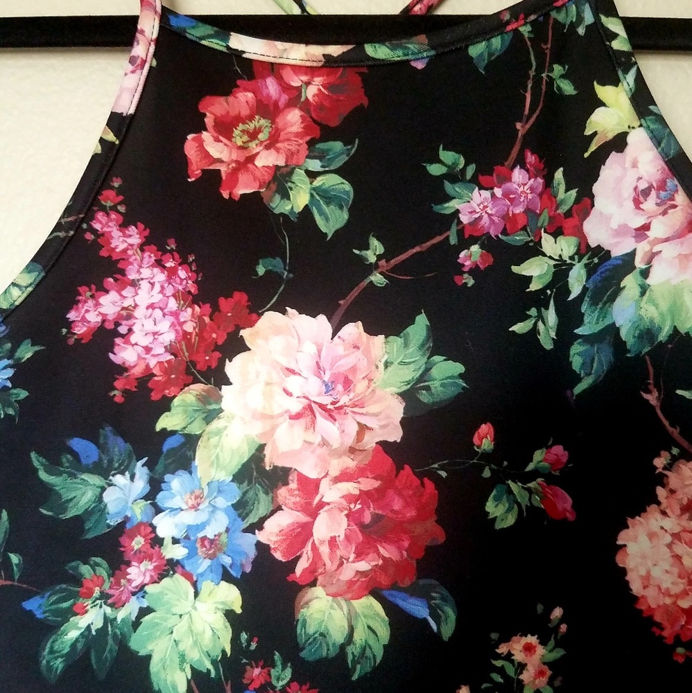 Dress - Picture 2 of 3